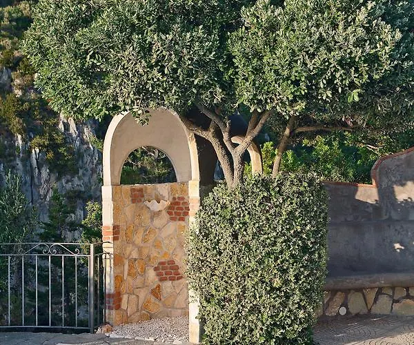 Cala Del Rio אנה קאפרי