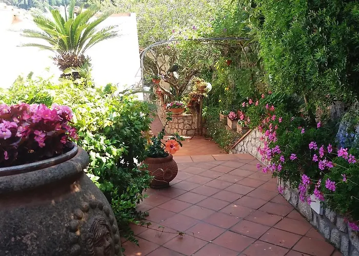 Cala Del Rio Couette-café *